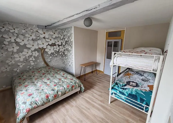 De La Cour Ronty * Thin-le-Moutier